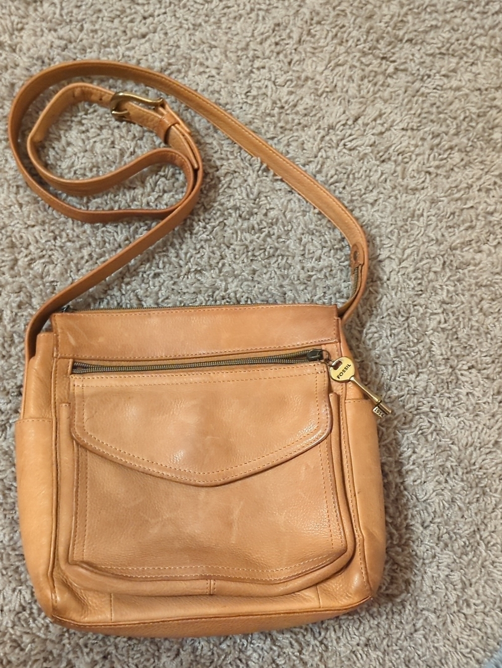 Fossil Leather Crossbody Bag in Light Brown/Tan